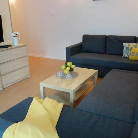 Bernadowska Apartmenty Lu 800m Plaza 아파트