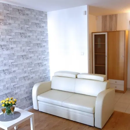 Bernadowska Apartmenty Lu 800m Plaza 아파트
